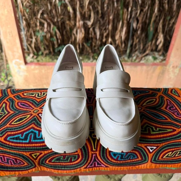 Marc Fisher LTD white chunky penny loafers, style MLLATIKA, size 5M - Picture 3 of 8